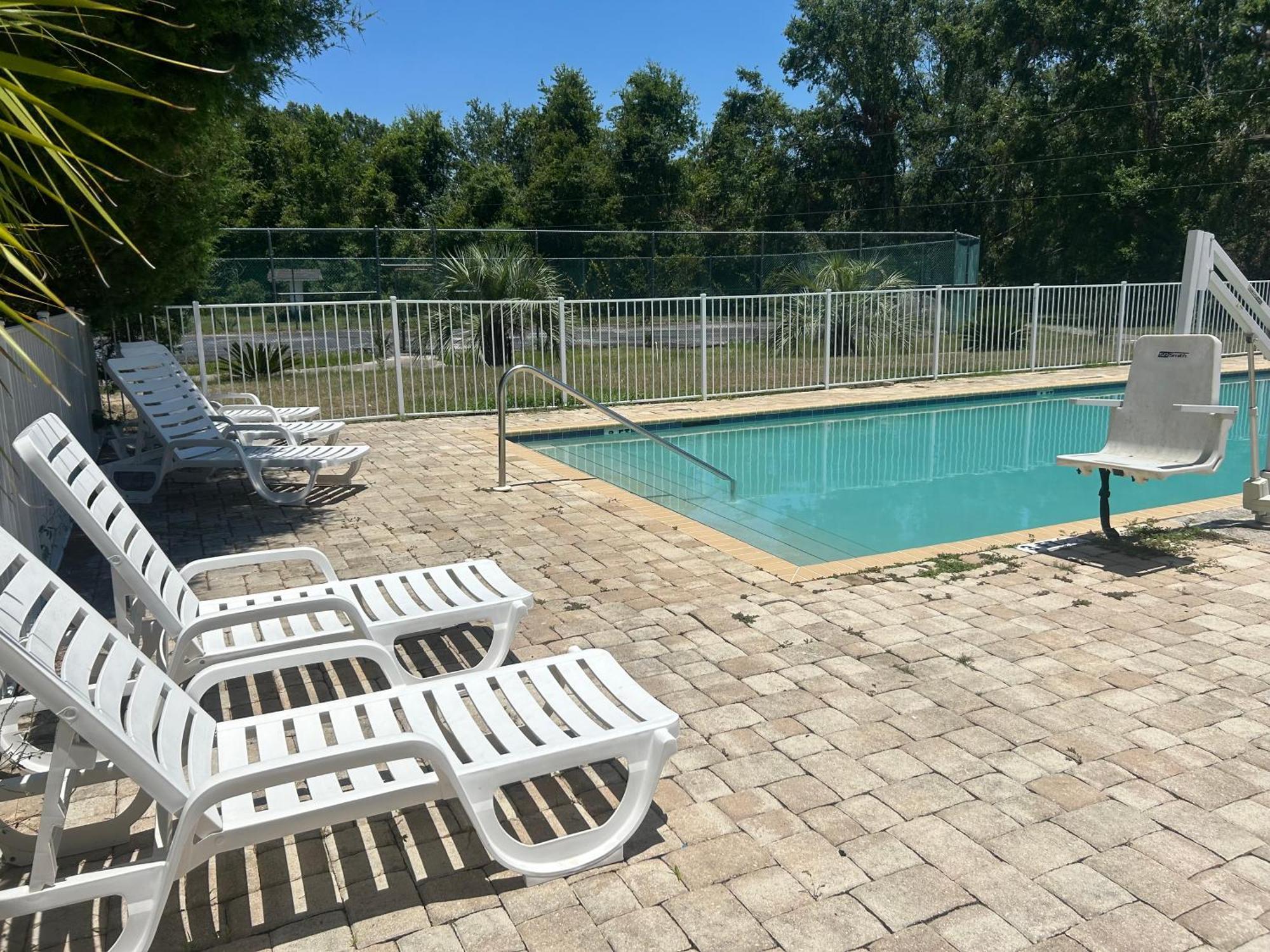 Deerwood Inn & Madison Campground ภายนอก รูปภาพ