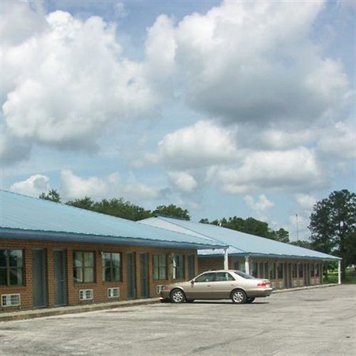Deerwood Inn & Madison Campground ภายนอก รูปภาพ